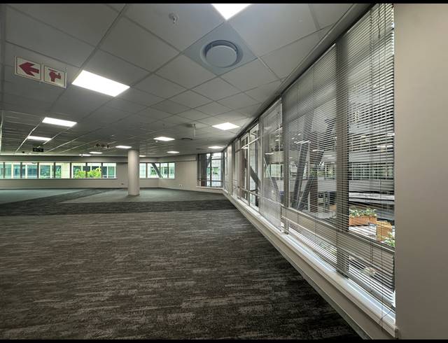 364M² OFFICE TO LET IN SANDTON CENTRAL